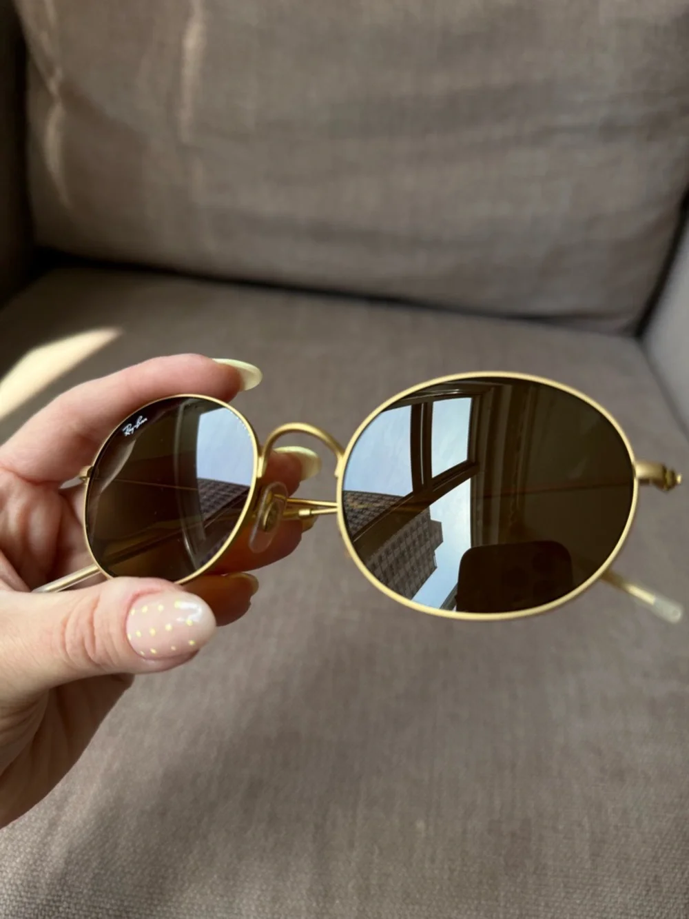 Ray-Ban Oval Sunglasses Brown Gold Frame Classic Chic - Picture 2 of 7